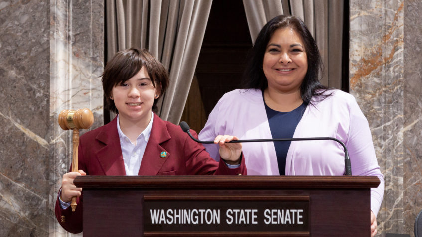 Senator Dhingra with Page Jillian Baer. January 13, 2023.