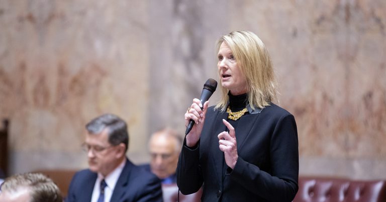 Biography - Sen. Patty Kuderer