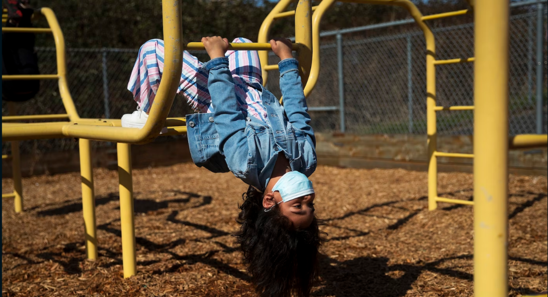 Grade schoolers would get 45 minutes of recess under bill in Olympia