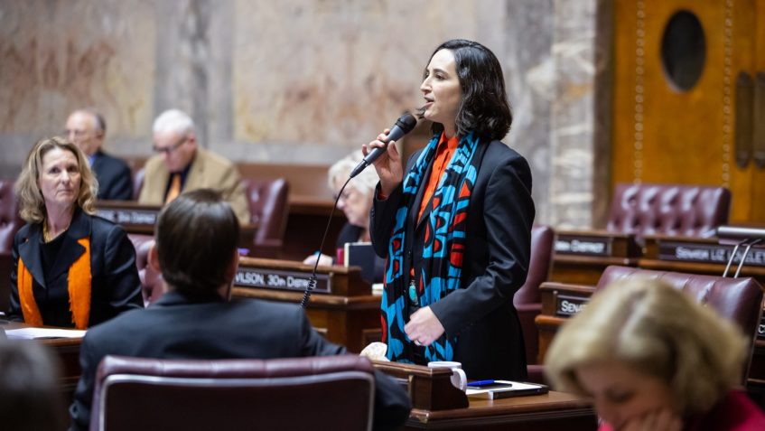 Sen. Saldaña addresses the Senate.