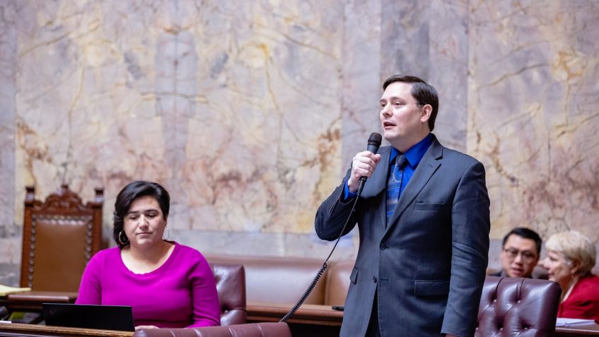 Sen. Stanford speaks on the Senate floor.