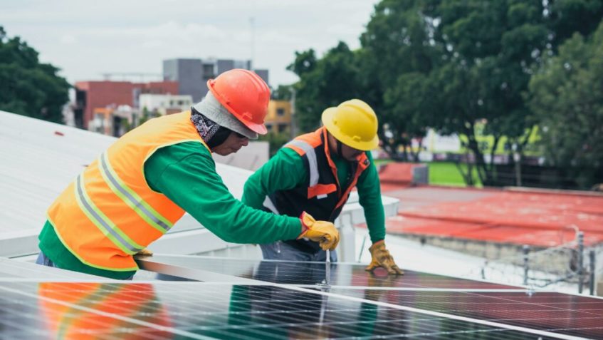 A rooftop solar installation. (Photo courtesy Pexels)
